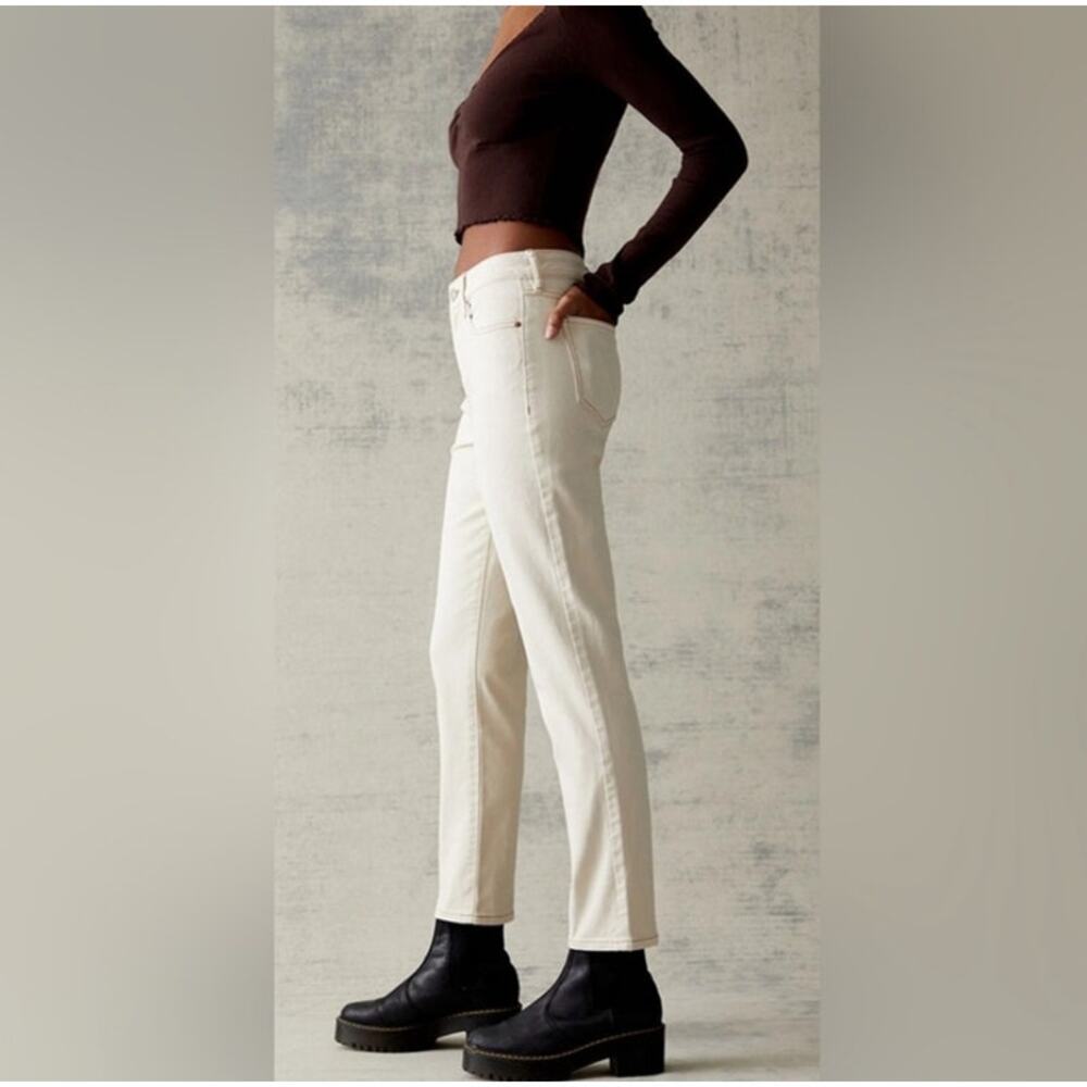 PacSun High Rise Stretch Mom Cream Contrast Stitch Cotton Spandex Denim Jeans 23